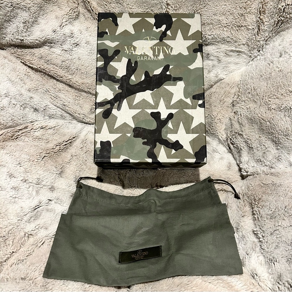 Valentino Garavani Camouflage Shoe Box with dust bag for size 37 - Picture 10 of 10